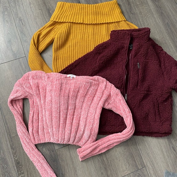 Jackets & Blazers - Crewneck pullover jacket tops 3 top sweater bundle